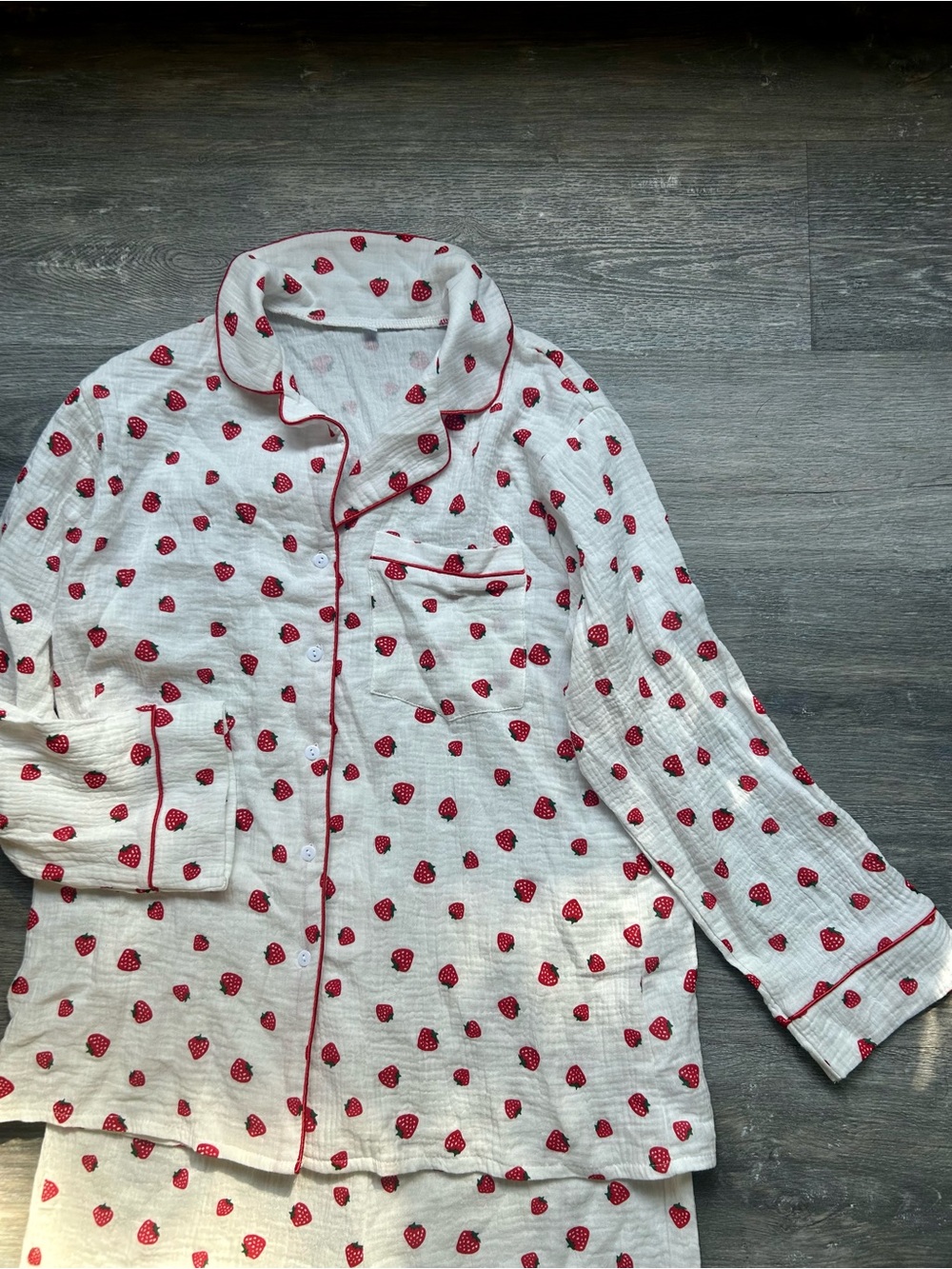 Strawberry Red and White Pajama Set 100% Cotton Women’s Size Medium
